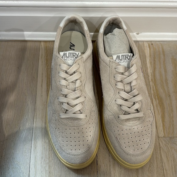 Autry Low Nan Hair/Suede Sand Shoes Size 42 - Picture 8 of 12